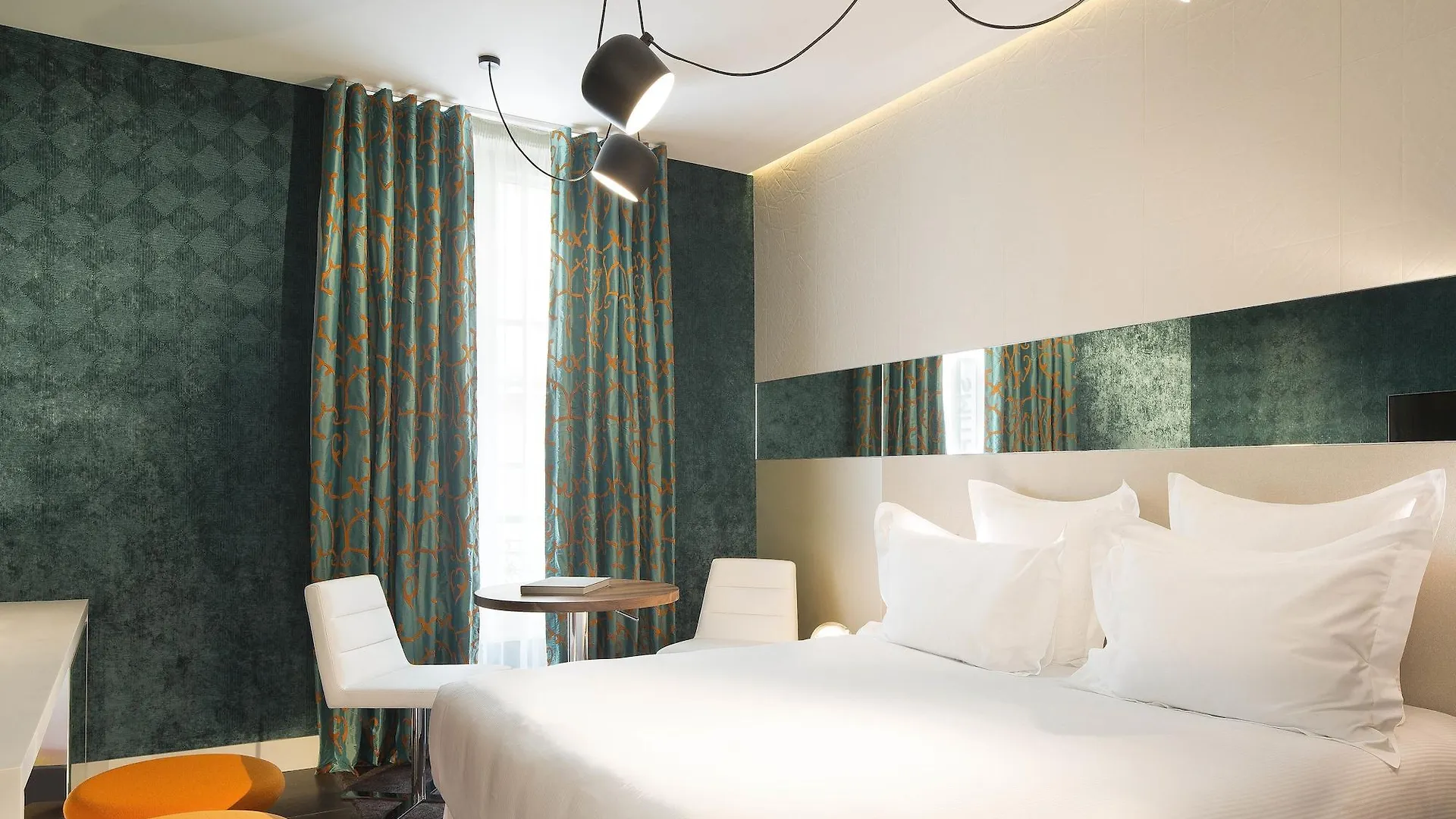 Dupond-smith 5* París
